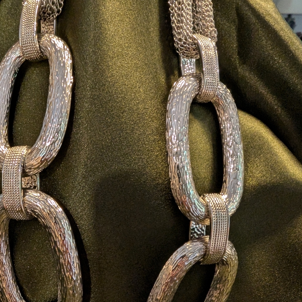 Chunky silver chain necklace